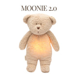 MOONIE 2.0 SAND- ORGANIC HUMMING BEAR WITH A LAMP