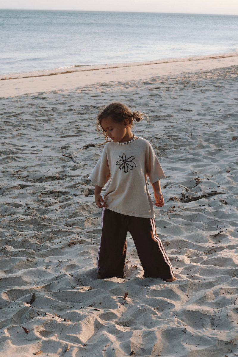 Flower Logo Embroidered Tee | Natural