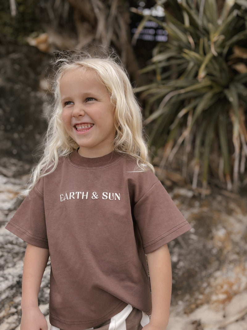 Earth and Sun Tee | Kids | Chocolate