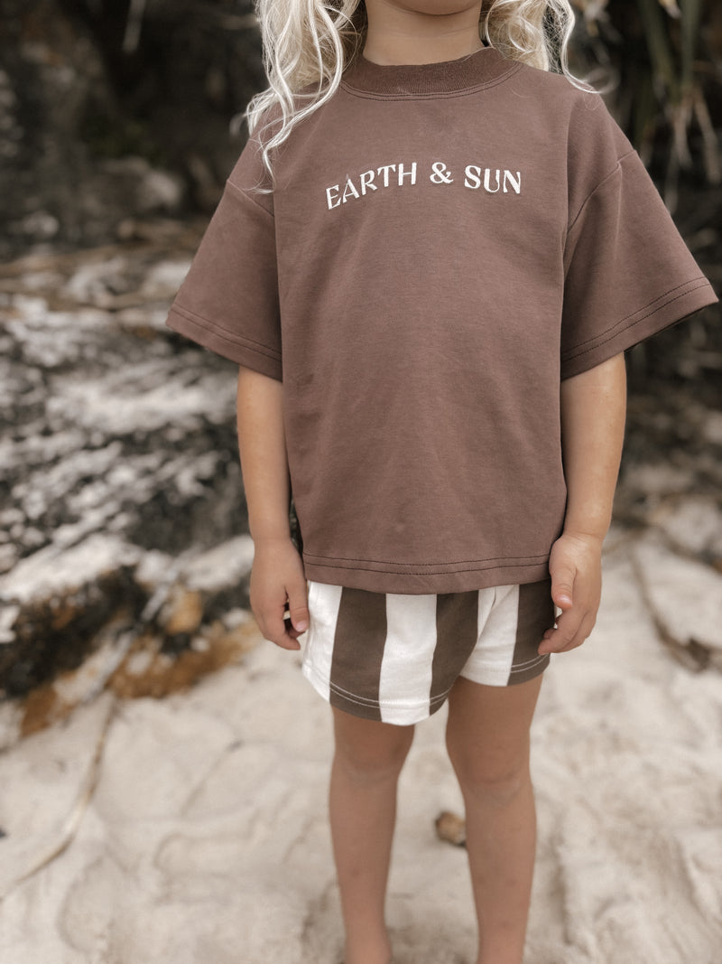 Earth and Sun Tee | Kids | Chocolate