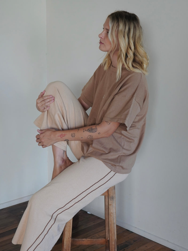 SIGNATURE TEE | MOCHA (WOMEN'S)