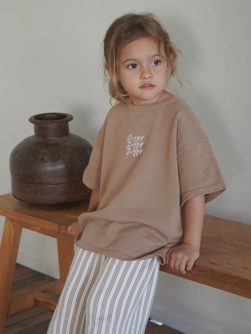 SIGNATURE TEE | MOCHA (KIDS)