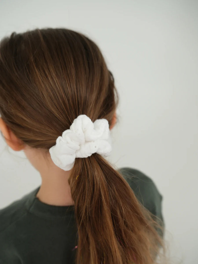 SCRUNCHIE | LAUREL